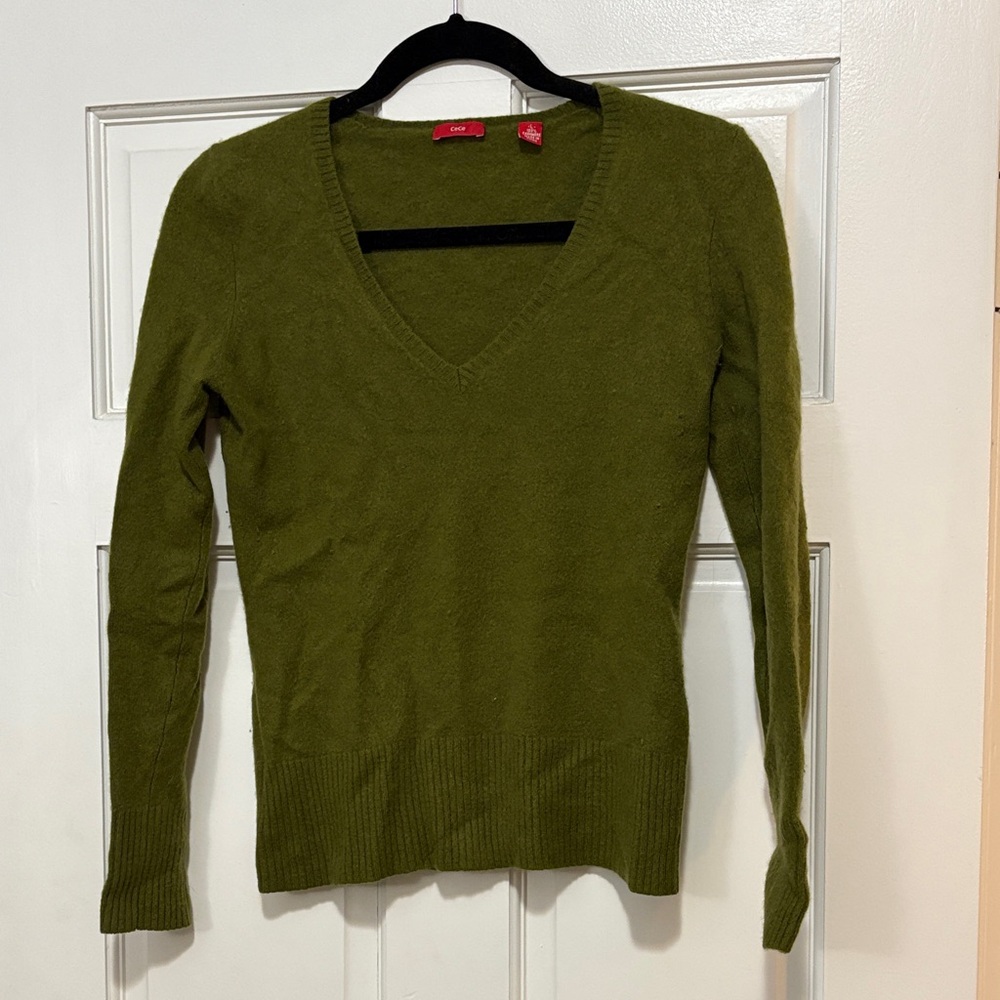 CeCe Women’s 100% Cashmere V-Neck Sweater – Olive Green, Size Large